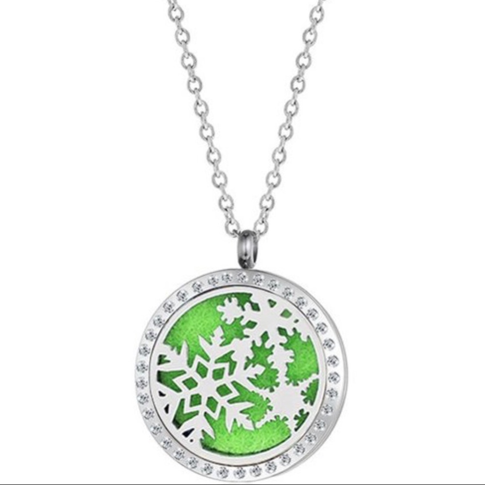Aromatherapy Snowflake ❄️ necklace